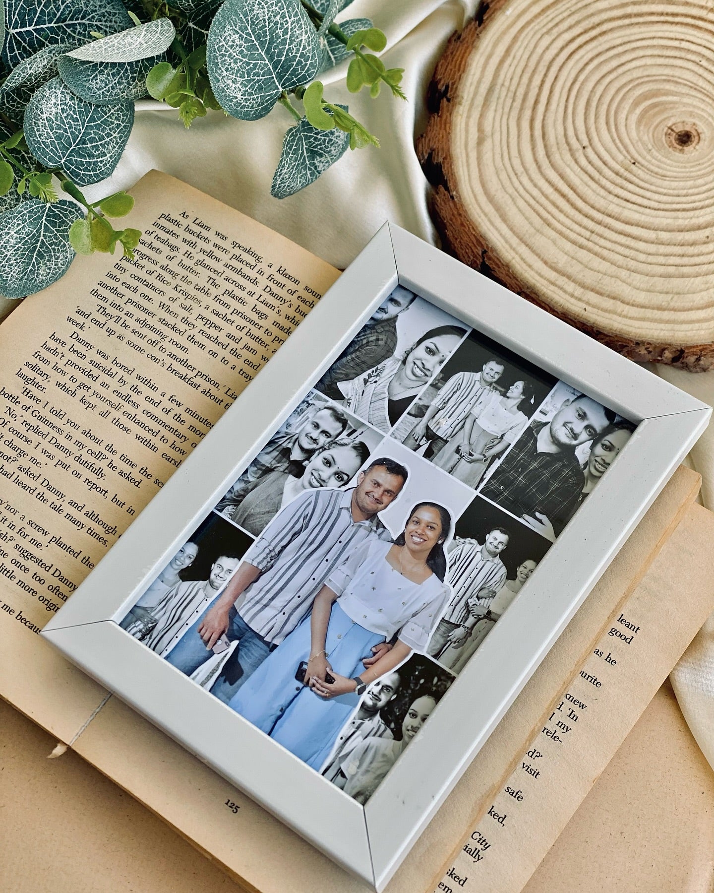 Popup Frame | 5×7 inch | White | Wall Mount